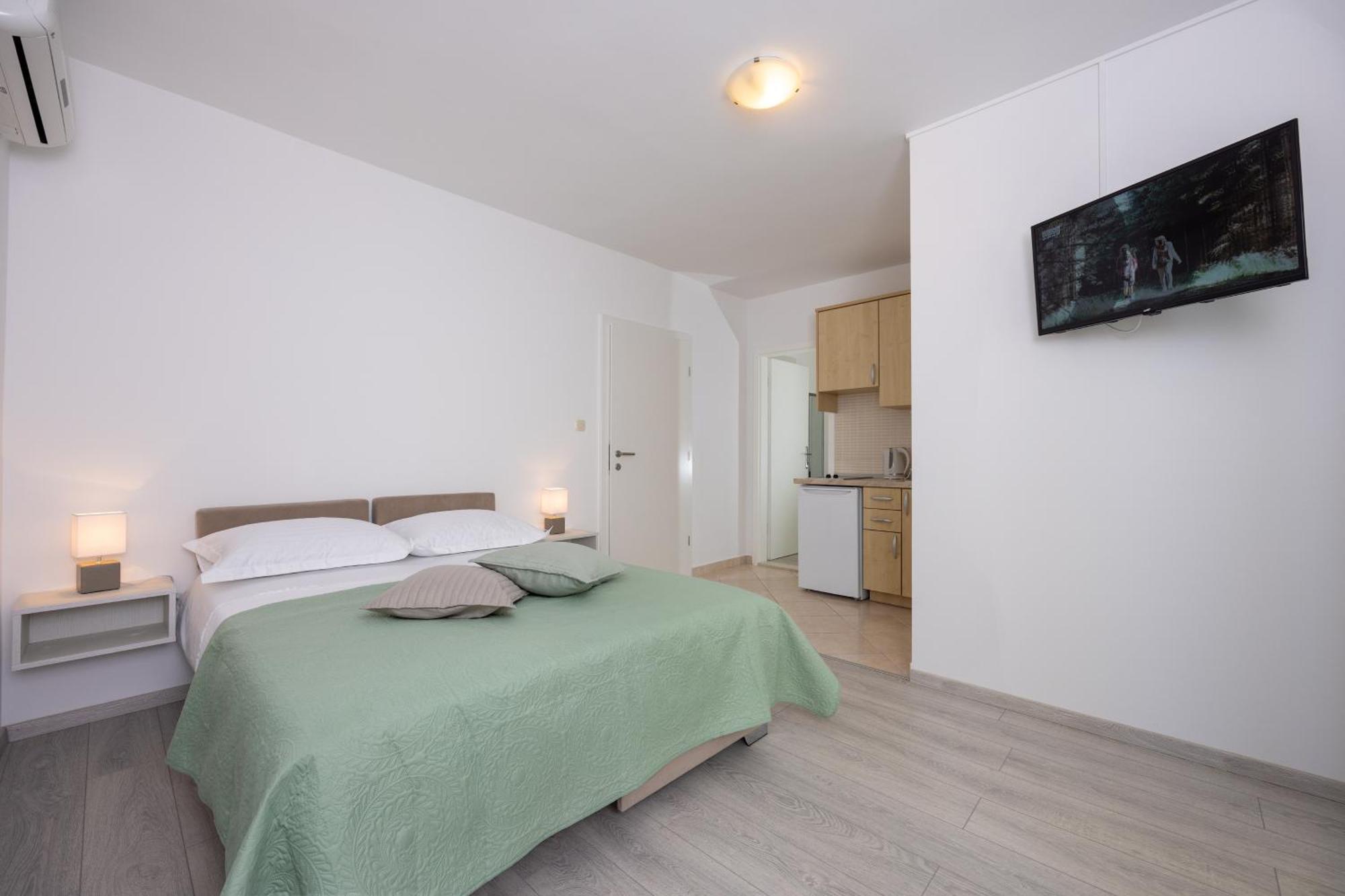 Apartmani Iva Тучепи Экстерьер фото